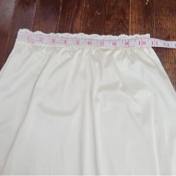 Vintage  Ivory Lace Applique Half Skirt Slip - Picture 10 of 16